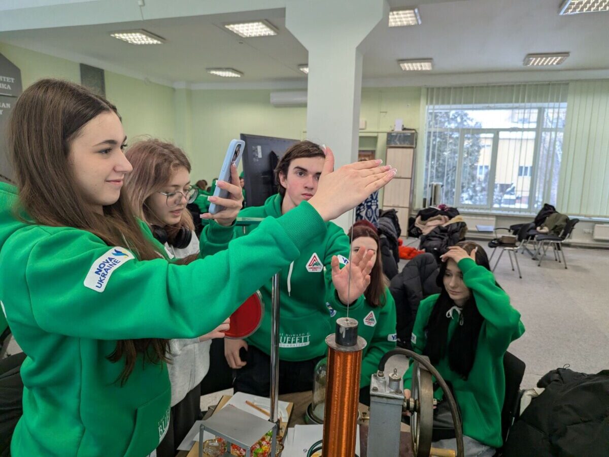 IMG-36fddcbf9921ac5fbaa1d3dcfa596526-V